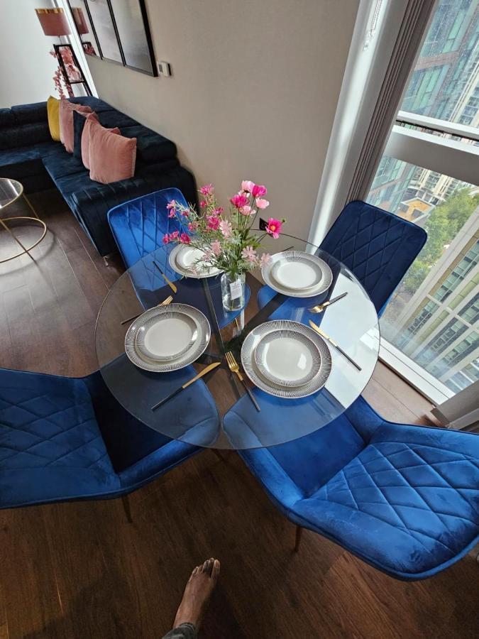 2 Bed Luxurious Apartments Canary Wharf Londen Buitenkant foto