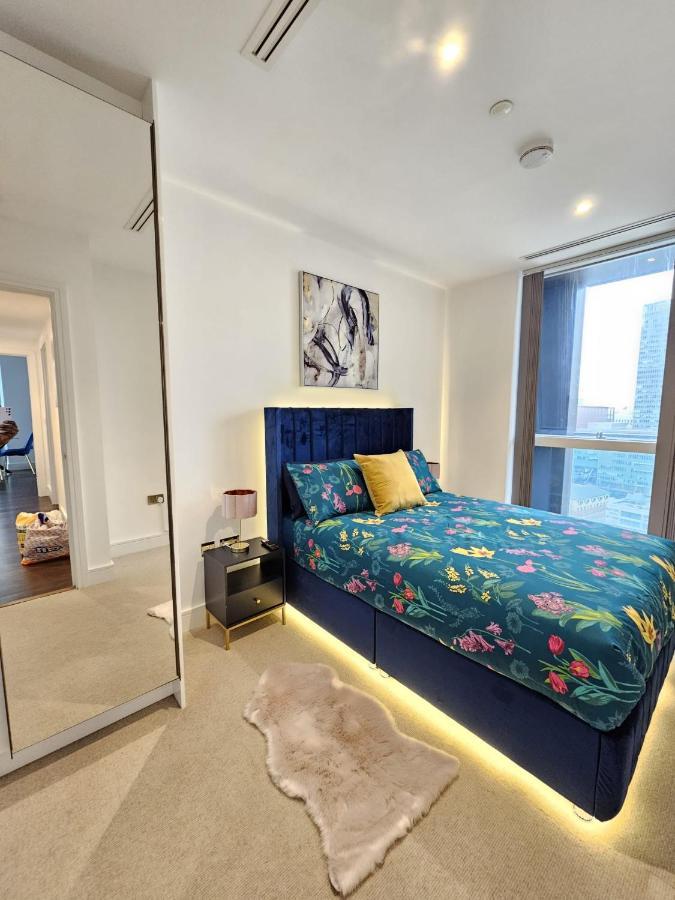 2 Bed Luxurious Apartments Canary Wharf Londen Buitenkant foto